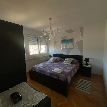 Step 2 Sky Apartment